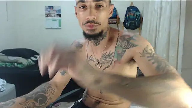 emiliano hottt online show from April 24, 8:55 pm