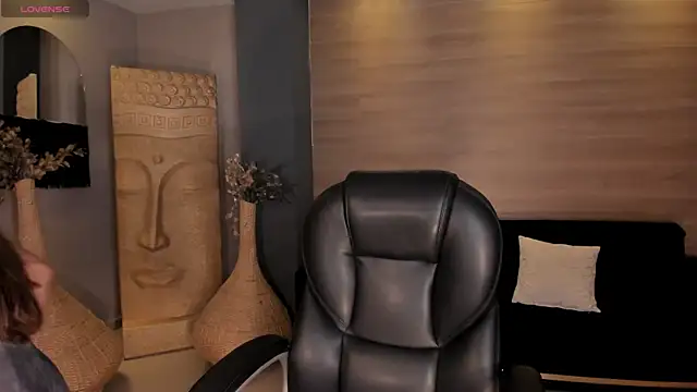 Snapshot of MaryLewis_ chatting on June 22, 12:24 pm MaryLewis online show from June 22, 12:24 pm