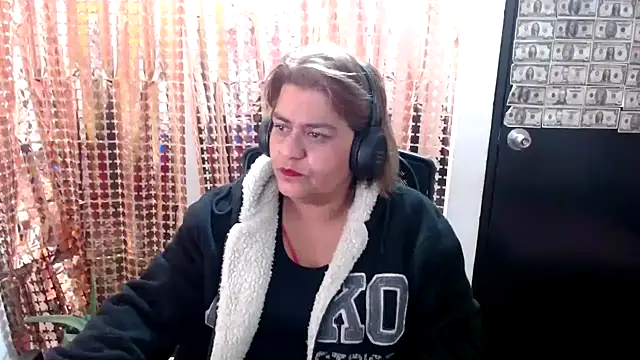 NAILAH SANZ online show from March 1, 9:40 am