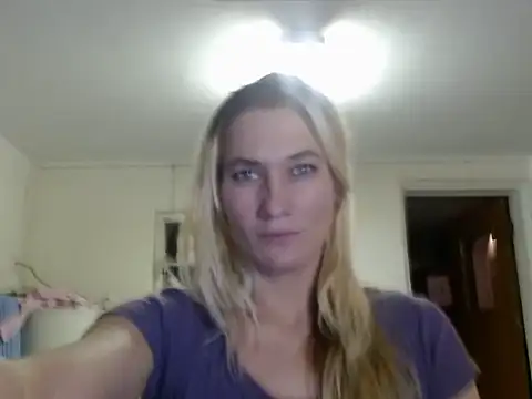 missymilf online show from February 12, 11:41 pm