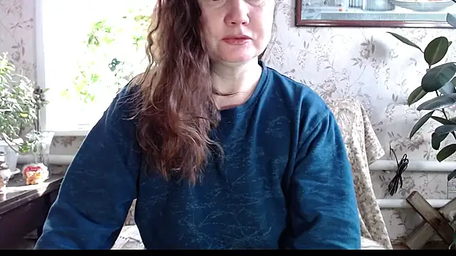 EmilyDoth online show from March 17, 8:39 am