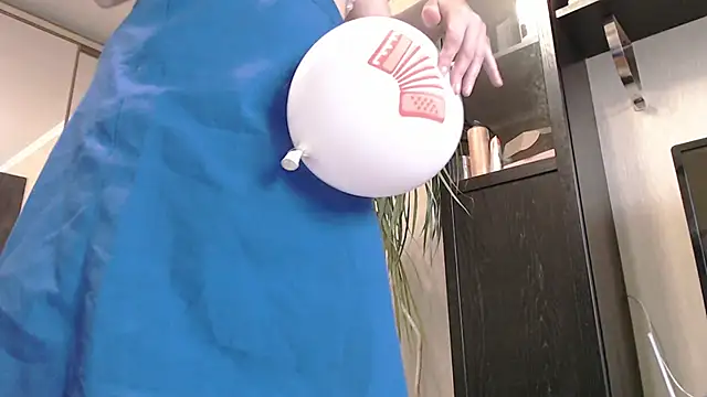 KiraGoldens online show from September 23, 5:54 am