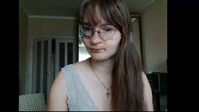Snapshot of KiraGoldens chatting on May 30, 5:26 am KiraGoldens online show from May 30, 5:26 am