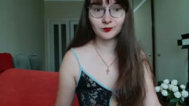 KiraGoldens online show from June 30, 6:36 am