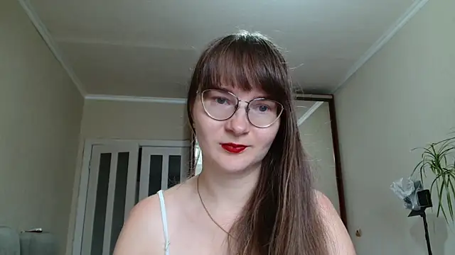 KiraGoldens online show from July 15, 6:29 am