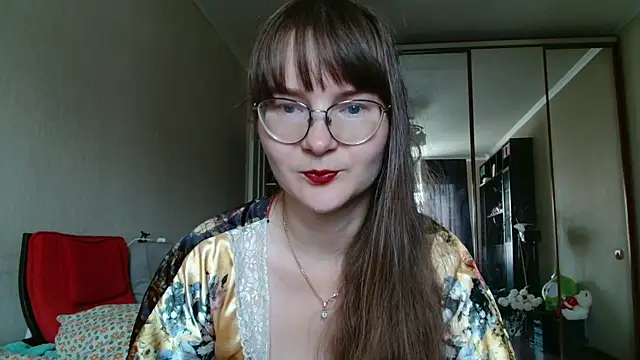 KiraGoldens online show from July 28, 6:42 am