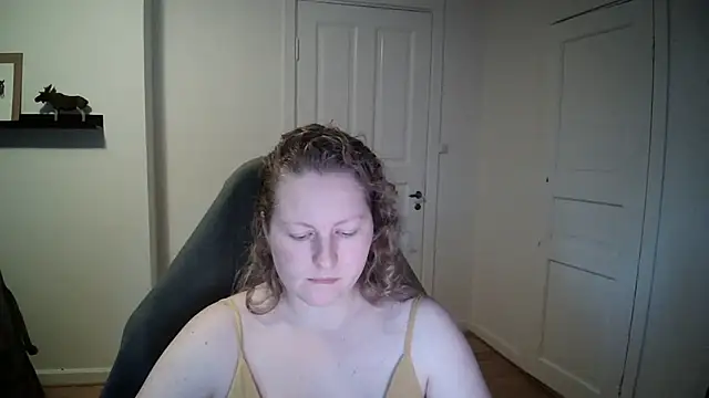 Girlnina-1995 online show from January 2, 1:51 pm