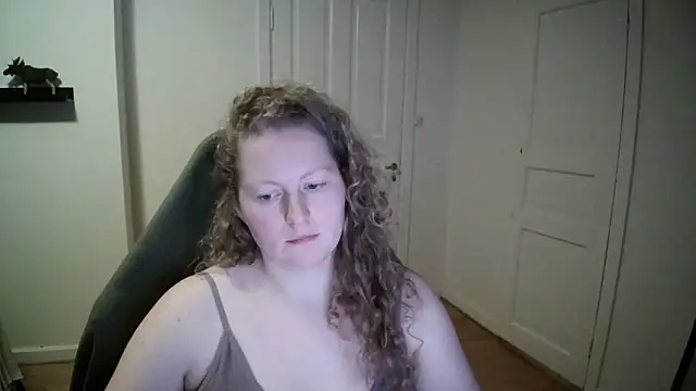 Girlnina-1995 online show from January 8, 3:39 pm