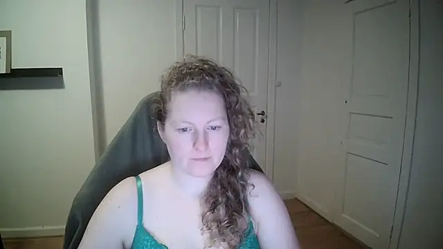 Girlnina-1995 online show from January 14, 9:02 am