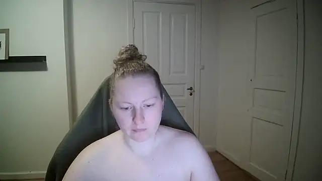 Girlnina-1995 online show from January 15, 3:39 pm