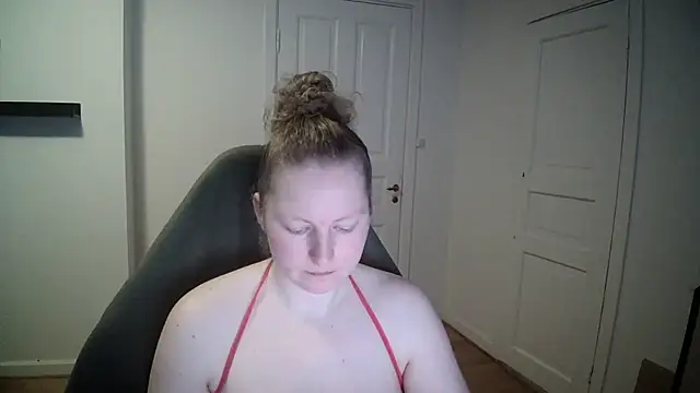 Girlnina-1995 online show from February 14, 8:52 am