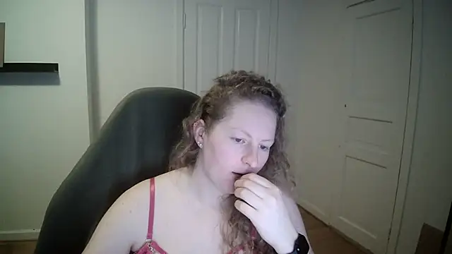 Girlnina-1995 online show from February 24, 12:16 pm