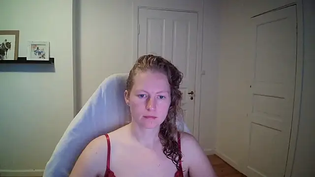 Girlnina-1995 online show from September 24, 9:12 am