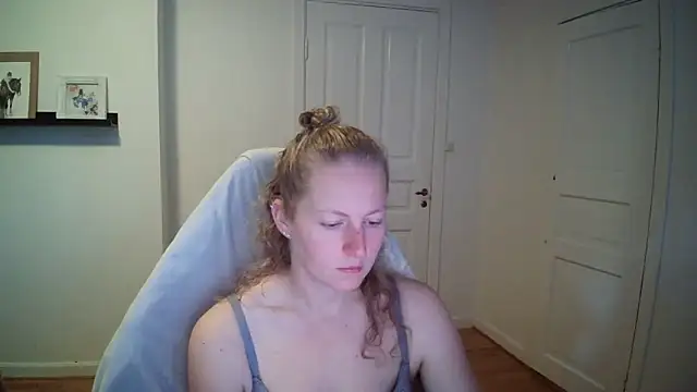 Girlnina-1995 online show from September 30, 9:14 am