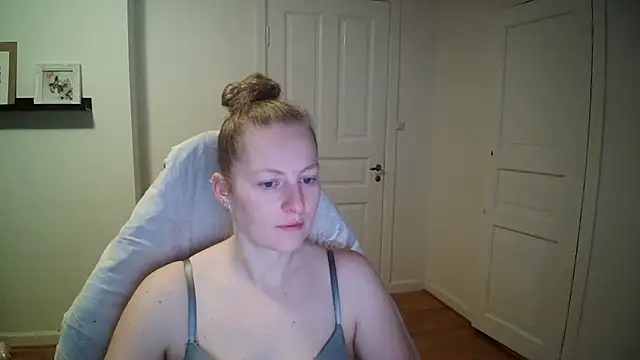 Girlnina-1995 online show from November 27, 10:06 am