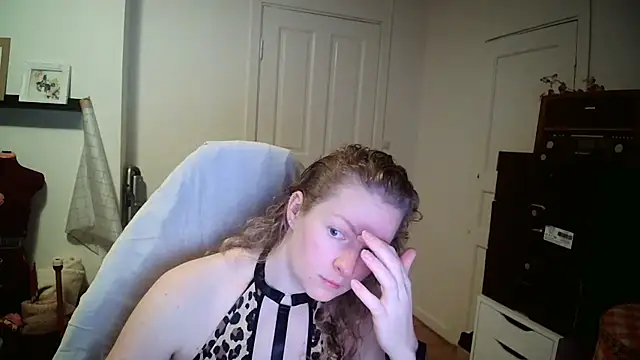 Girlnina-1995 online show from December 15, 7:12 am