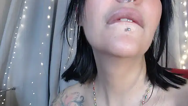 Snapshot of Masha_Real_84 chatting on February 13, 12:24 am Masha Real 84 online show from February 13, 12:24 am