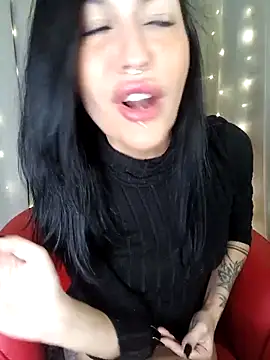 Snapshot of Masha_Real_84 chatting on November 25, 5:24 pm Masha Real 84 online show from November 25, 5:24 pm