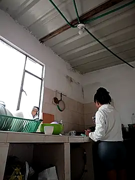 Snapshot of Bigassmommy_x chatting on October 4, 3:32 pm Bigassmommy x online show from October 4, 3:32 pm