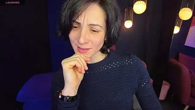 LorenDaze online show from December 13, 2:05 pm