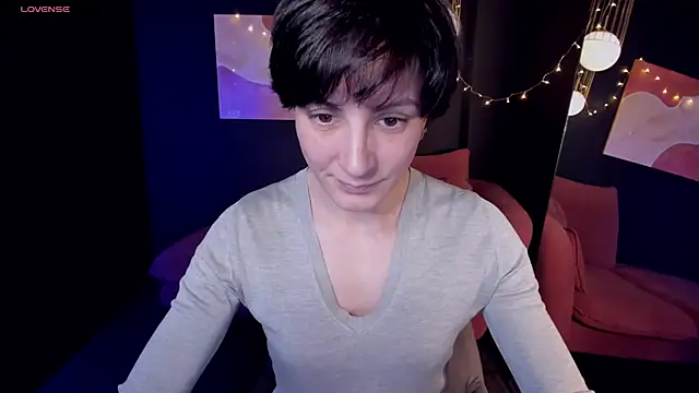 LorenDaze online show from January 25, 1:52 pm