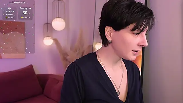 LorenDaze online show from March 21, 1:58 pm