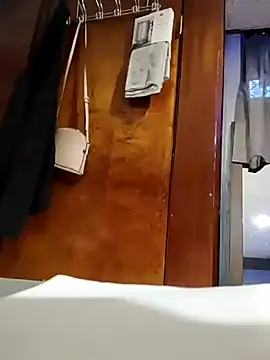 Snapshot of eatmeplease44 chatting on January 18, 5:37 pm eatmeplease44 online show from January 18, 5:37 pm