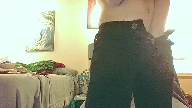 Snapshot of eatmeplease44 chatting on September 29, 6:24 pm eatmeplease44 online show from September 29, 6:24 pm