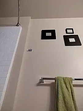 eatmeplease44 online show from February 20, 6:19 pm