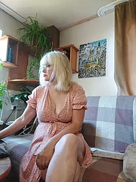 IrmaRose online show from August 5, 3:09 am
