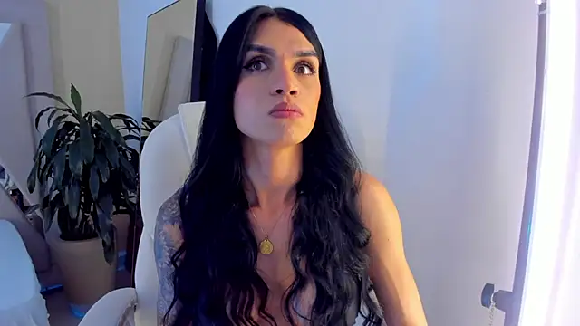 Snapshot of malejabenzz chatting on February 19, 11:04 pm malejabenzz online show from February 19, 11:04 pm