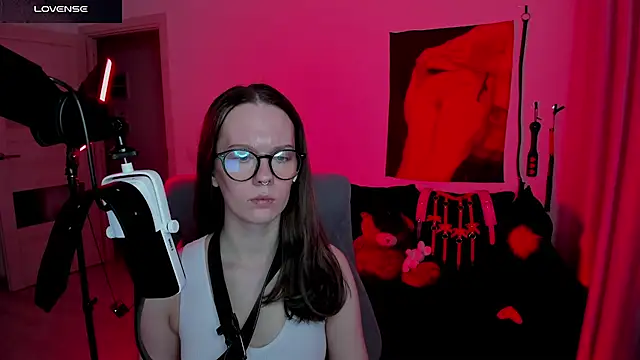 DivineBite online show from April 20, 6:31 pm