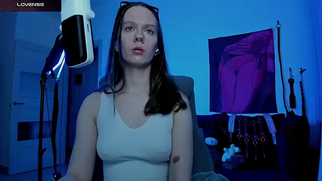 DivineBite online show from April 21, 6:01 pm