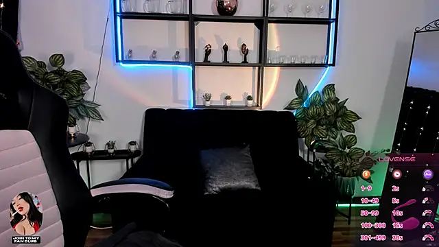 thepornprincess1 online show from January 18, 3:21 am