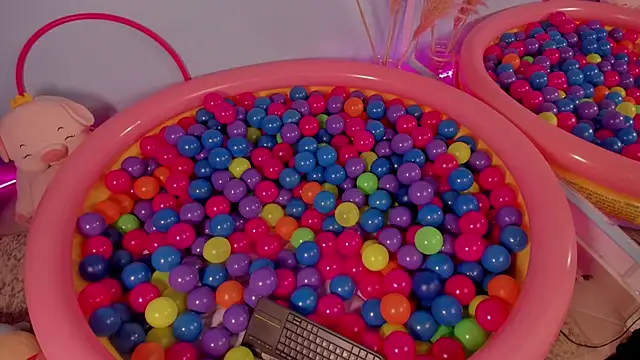 liagirl cute online show from March 7, 6:57 am