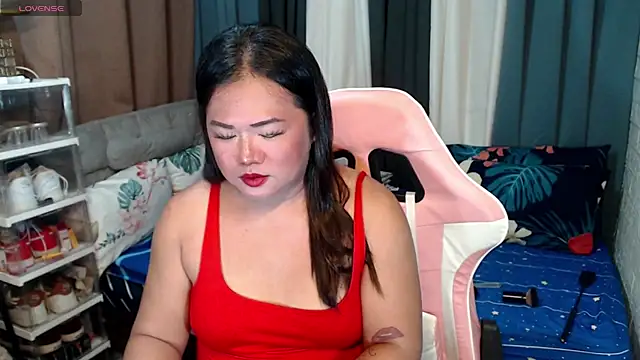 Snapshot of MagnificatMistress chatting on December 3, 8:27 am MagnificatMistress online show from December 3, 8:27 am