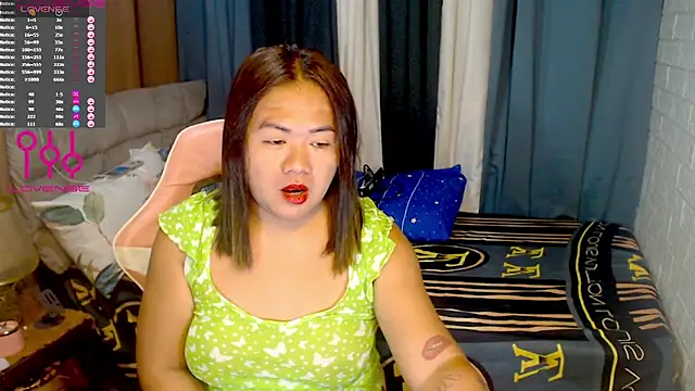 Snapshot of MagnificatMistress chatting on September 12, 9:04 pm MagnificatMistress online show from September 12, 9:04 pm