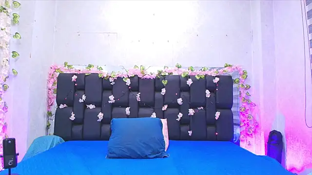  carolina fox online show from September 11, 3:06 am