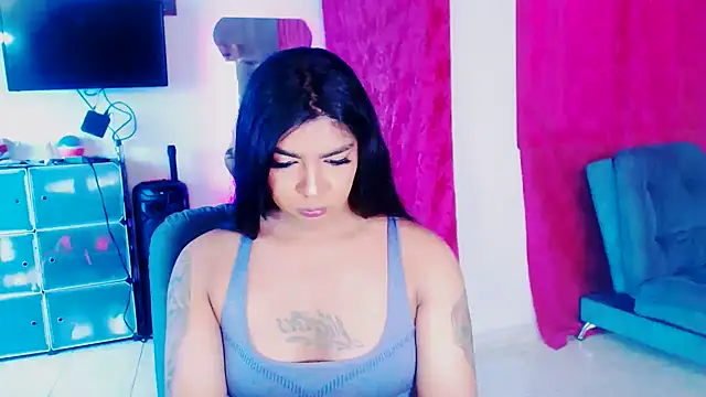 violet bigcock774 online show from May 26, 2:35 pm