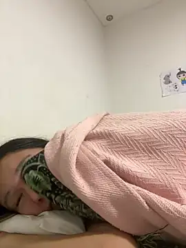 Pinkie Princes online show from December 29, 9:30 pm