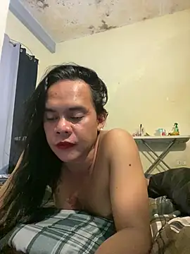 Snapshot of sweetyula chatting on August 2, 2:32 am sweetyula online show from August 2, 2:32 am