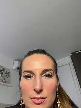 Snapshot of Thescorpionfr chatting on January 13, 8:04 pm Thescorpionfr online show from January 13, 8:04 pm