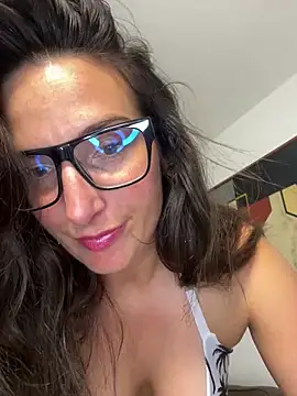 Snapshot of Thescorpionfr chatting on March 3, 7:49 pm Thescorpionfr online show from March 3, 7:49 pm