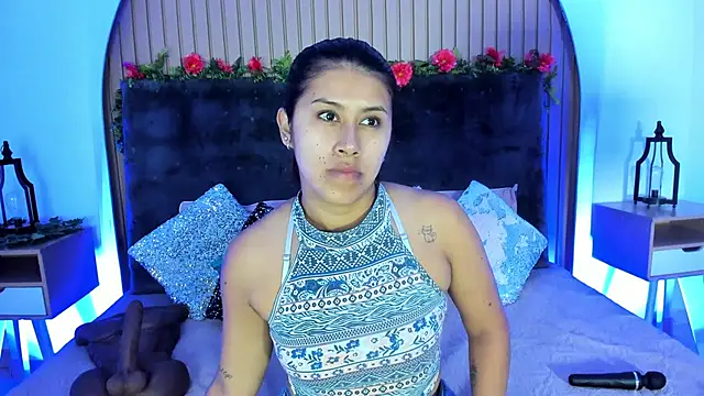 Karlagonzales  online show from November 14, 9:41 am