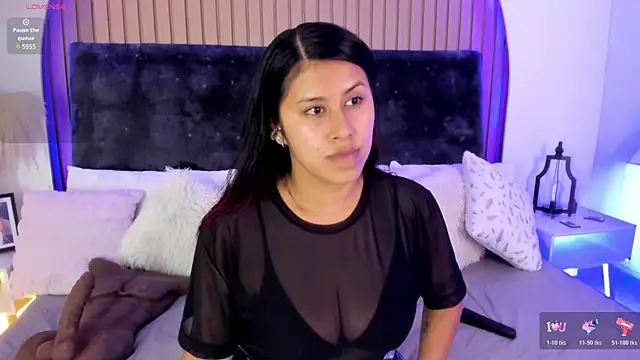 Snapshot of Karlagonzales_ chatting on July 29, 7:01 pm Karlagonzales online show from July 29, 7:01 pm