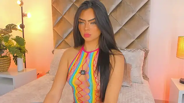 malaia hills online show from April 22, 7:04 pm