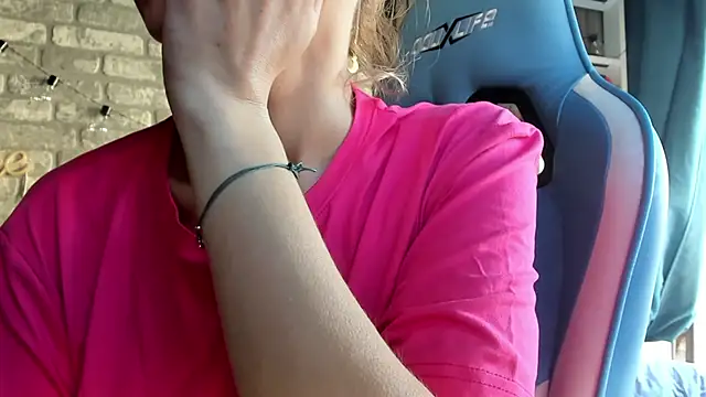 karo123421 online show from December 16, 8:52 am