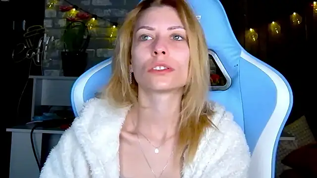 karo123421 online show from March 5, 11:12 pm