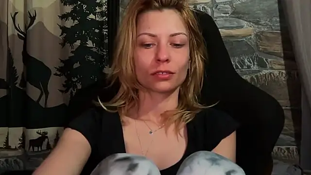 karo123421 online show from March 13, 9:32 pm