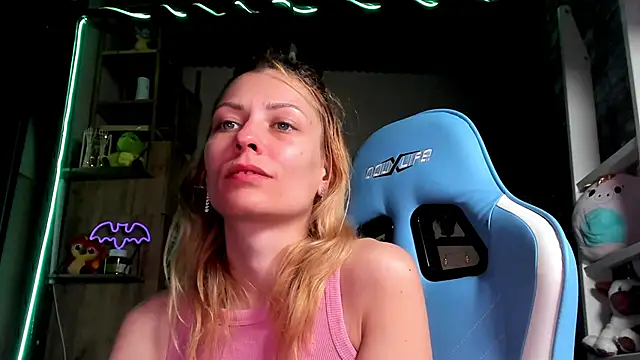 karo123421 online show from March 30, 5:36 pm